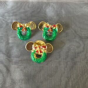 Disney Mickey Mouse Christmas‎ wreath earrings and tack pin